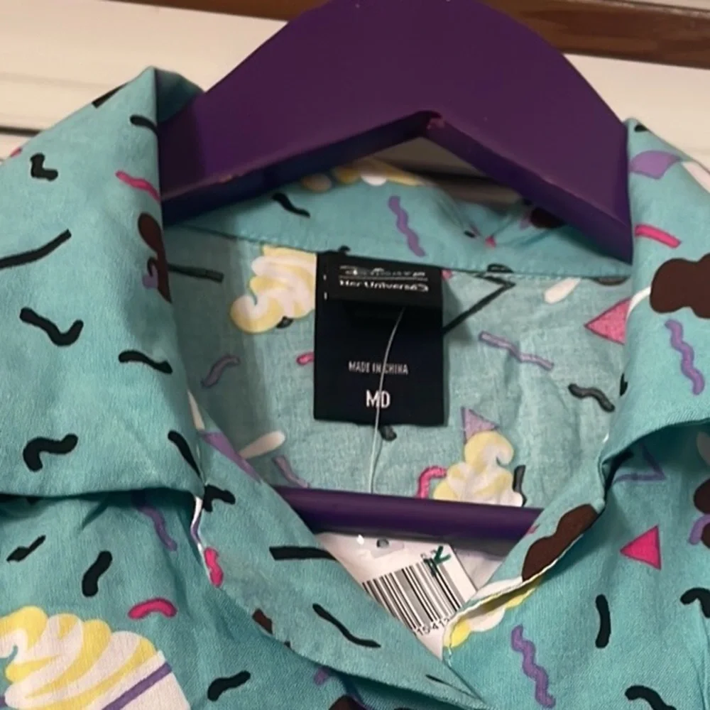Disney shirt - Picture 3 of 4